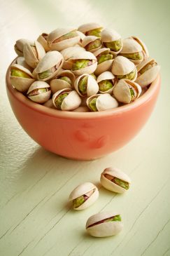 A bowl of American pistachios